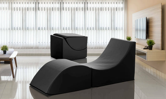 Letto pieghevole Arbil, Pouf trasformabile in letto singolo, 100% Made in Italy, Pouf trasformabile in una chaise longue in ecopelle, cm 130x50h50, Nero