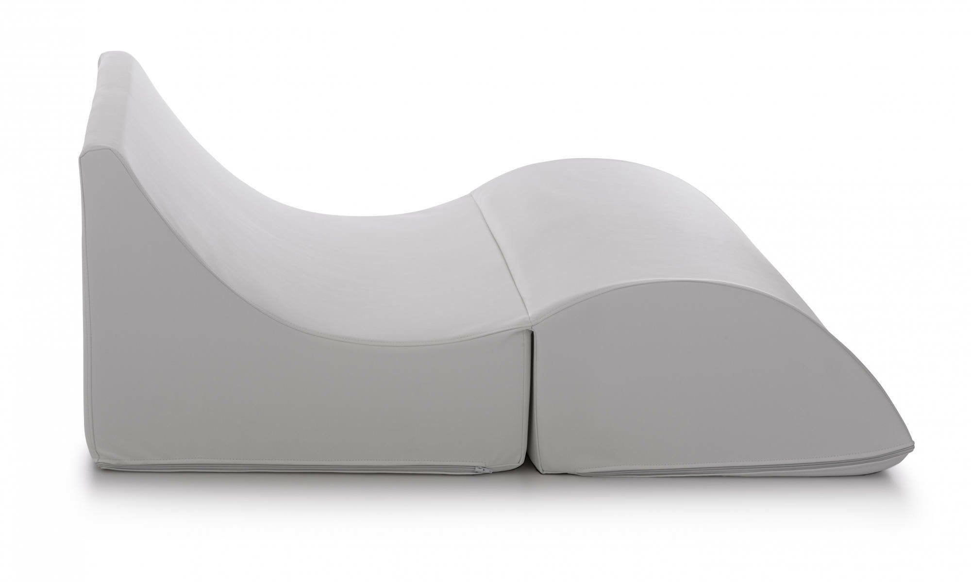 Letto pieghevole Amorina, Pouf trasformabile in letto matrimoniale, 100% Made in Italy, Pouf trasformabile in una chaise longue in ecopelle, cm 100x200h70, Bianco