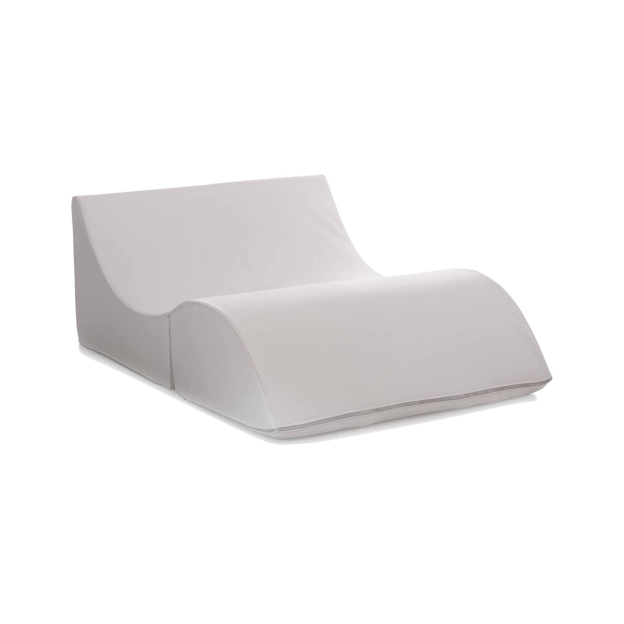 Letto pieghevole Amorina, Pouf trasformabile in letto matrimoniale, 100% Made in Italy, Pouf trasformabile in una chaise longue in ecopelle, cm 100x200h70, Bianco