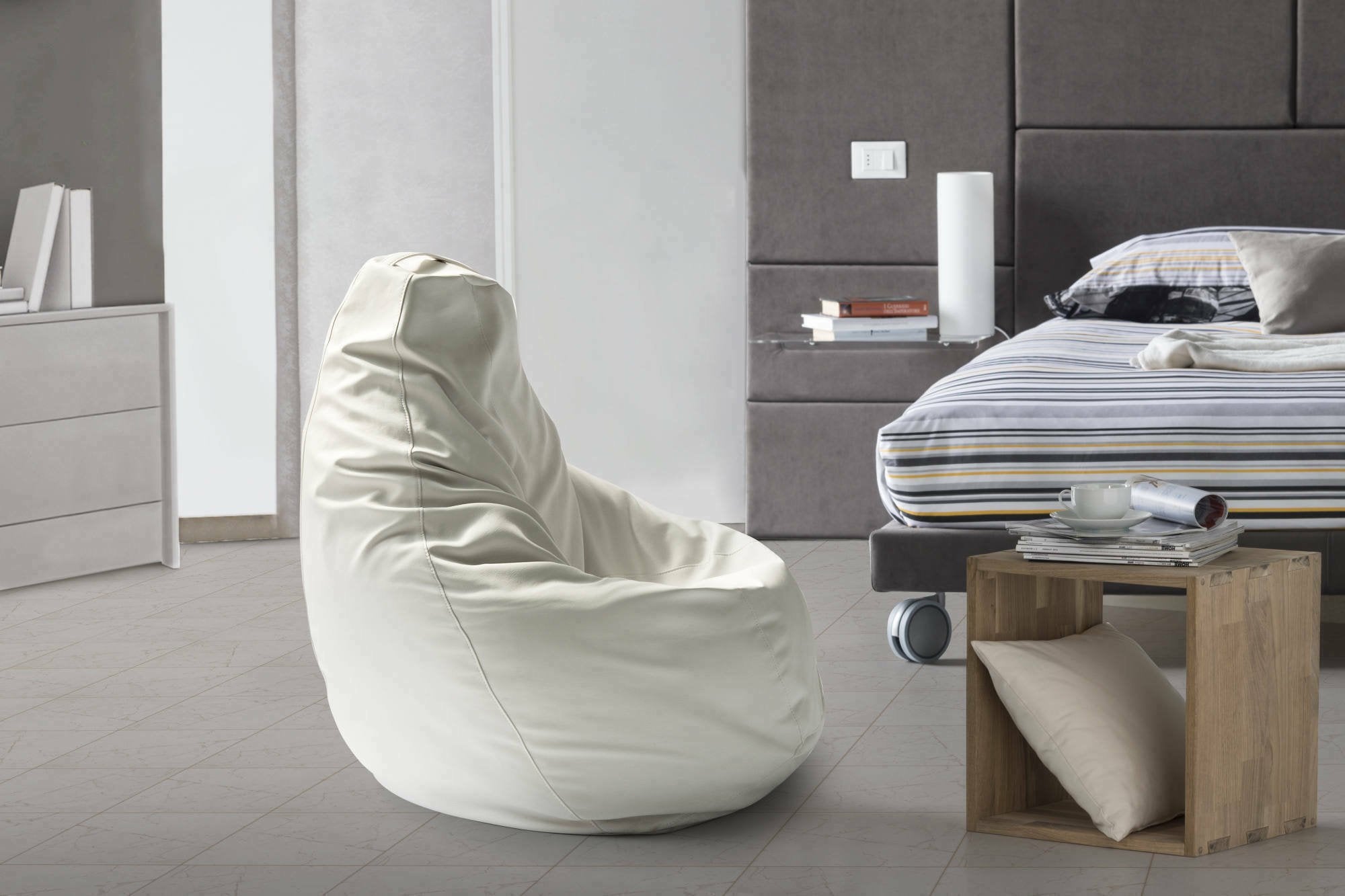 Pouf Asino, Pouf a sacco, 100% Made in Italy, Poltrona a sacco in ecopelle, cm 70x70h110, Bianco