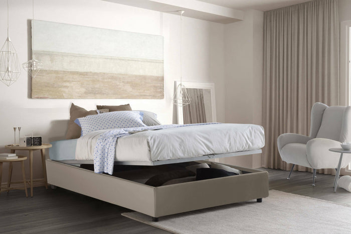 Letto piazza e mezza Arbo, Letto contenitore con rivestimento in ecopelle, Made in Italy, Apertura frontale, adatto per materasso cm 120x190, Tortora