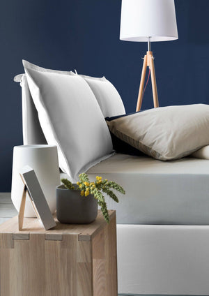 Letto matrimoniale Agalo, Letto contenitore con rivestimento in tessuto, Made in Italy, Apertura frontale, adatto per materasso cm 140x200, Bianco