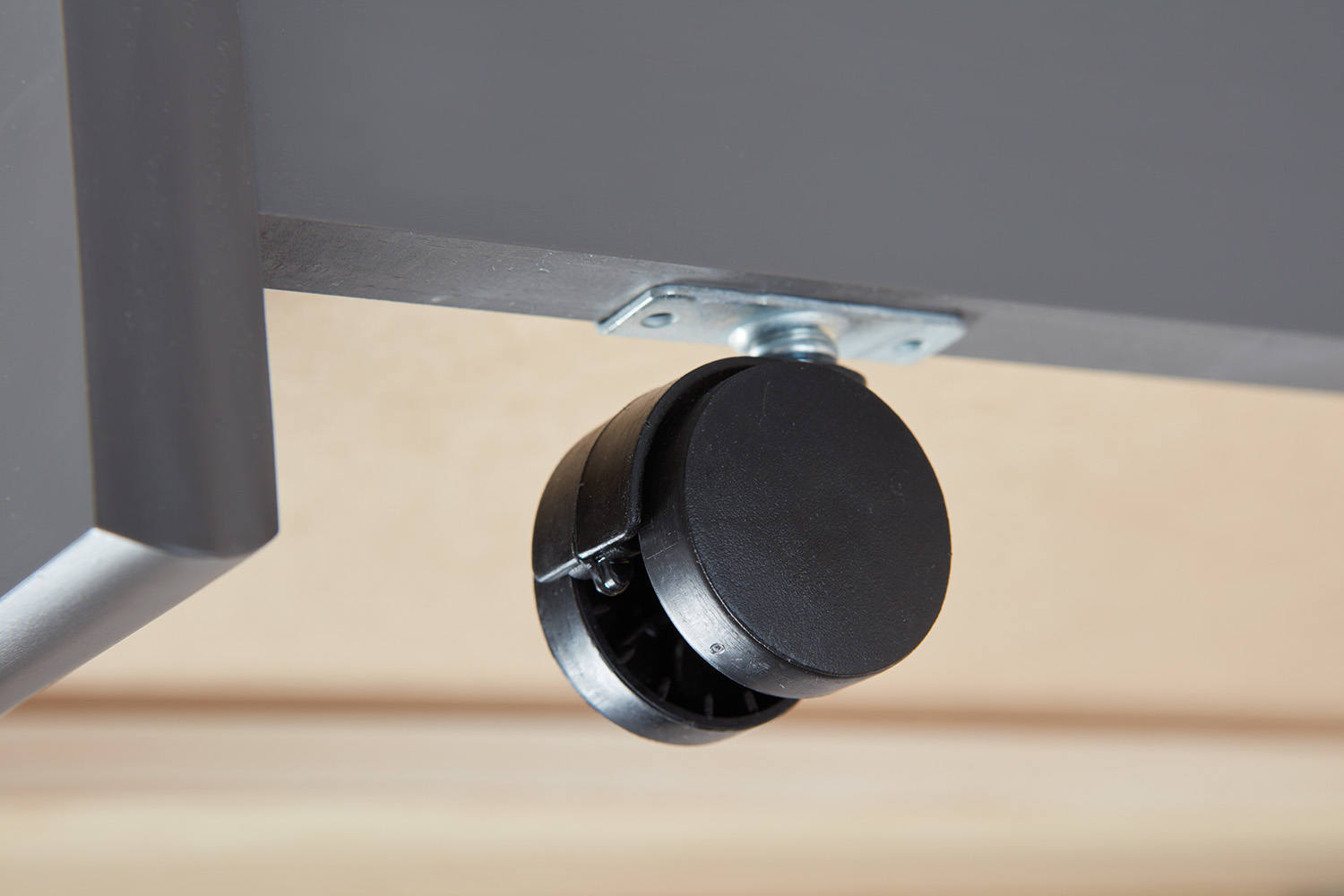 Letto con cassetti contenitore e secondo letto inferiore a Dmewi, in pino massello tinto grigio, cm 98x205x63, reti escluse