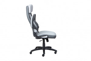 Poltrona direzionale e regolabile in altezza, in ecopelle grigio chiaro e nera, dotata di ruote e freno, 66x74x118/128 cm