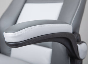 Poltrona direzionale e regolabile in altezza, in ecopelle grigio chiaro e nera, dotata di ruote e freno, 66x74x118/128 cm