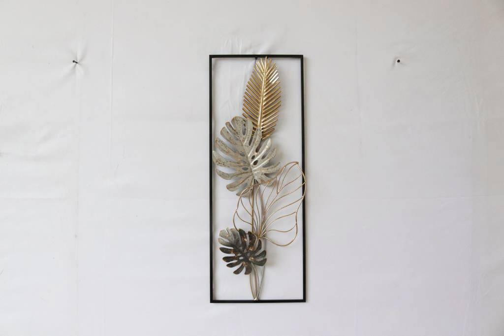 Decorazione da parete, Ferro, Con fantasia floreale, Misure: 28 x 3 x 74 cm