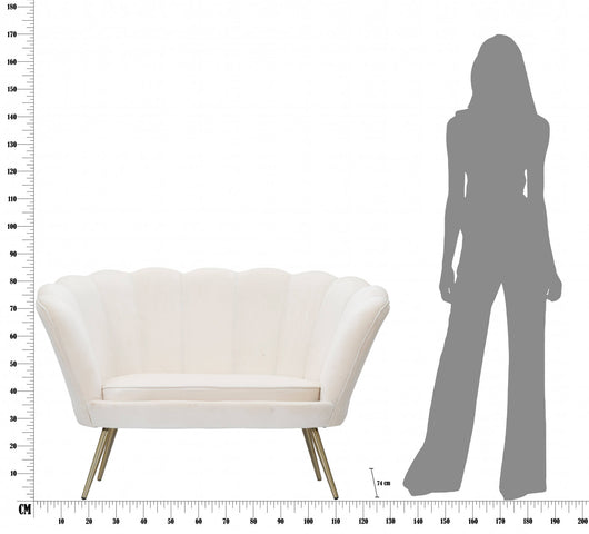 Divanetto 2 posti in velluto, colore crema, con gambe dorate dal particolare design che richiama i petali di un fiore, Misure 74 x 84 x 130 cm