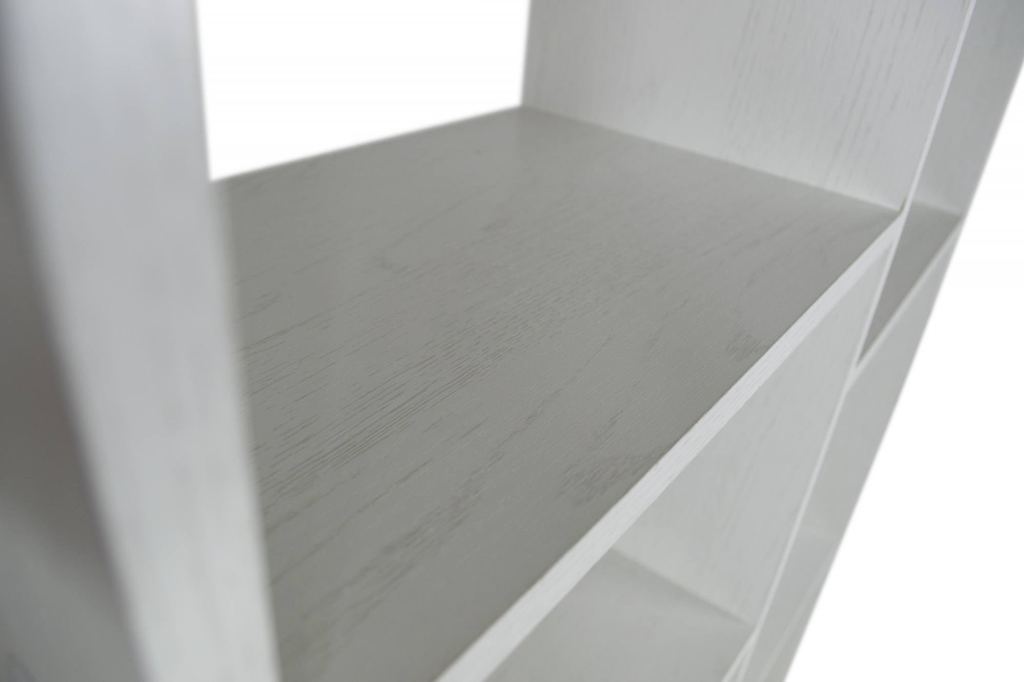 Libreria 0, Biblioteca a 7 scomparti, Scaffale da ufficio per libri, Mobile portalibri, Cm 80x24xh127, Rovere sbiancato