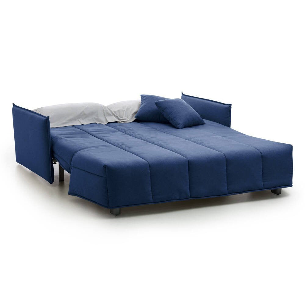Divano Letto Alaric, Divano a 2 posti, Made in Italy, SofÒ  Soggiorno con apertura a carrello con apertura a carrello, in tessuto imbottito, con Braccioli standard, cm 150x90h85, colore Blu