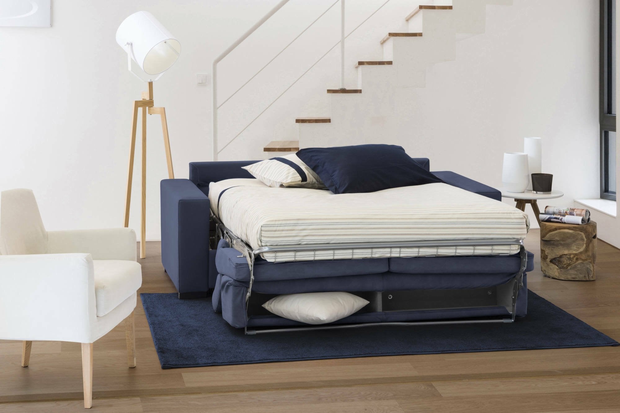 Divano Letto Annalara, Divano a 2 posti, Made in Italy, SofÒ  Soggiorno con apertura girevole, con poggiatesta regolabili e Braccioli standard, cm 180x95h85, Blu