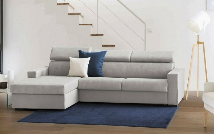 Divano fisso Akela, Divano ad angolo, Made in Italy, SofÒ  Soggiorno con chaise longue, in tessuto imbottito - Penisola contenitore Sinistra, con Braccioli standard, cm 280x95h85, Grigio