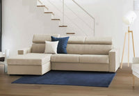 Divano fisso Aryaly, Divano ad angolo, Made in Italy, SofÒ  Soggiorno con chaise longue, in tessuto imbottito - Penisola contenitore Sinistra, con Braccioli slim, cm 260x95h85, Beige