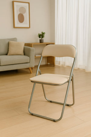 Sedia pieghevole Antenore, Sedia salvaspazio, Sedia per ospiti, Seduta per riunioni in simil ecopelle, 43x47h80 cm, Beige