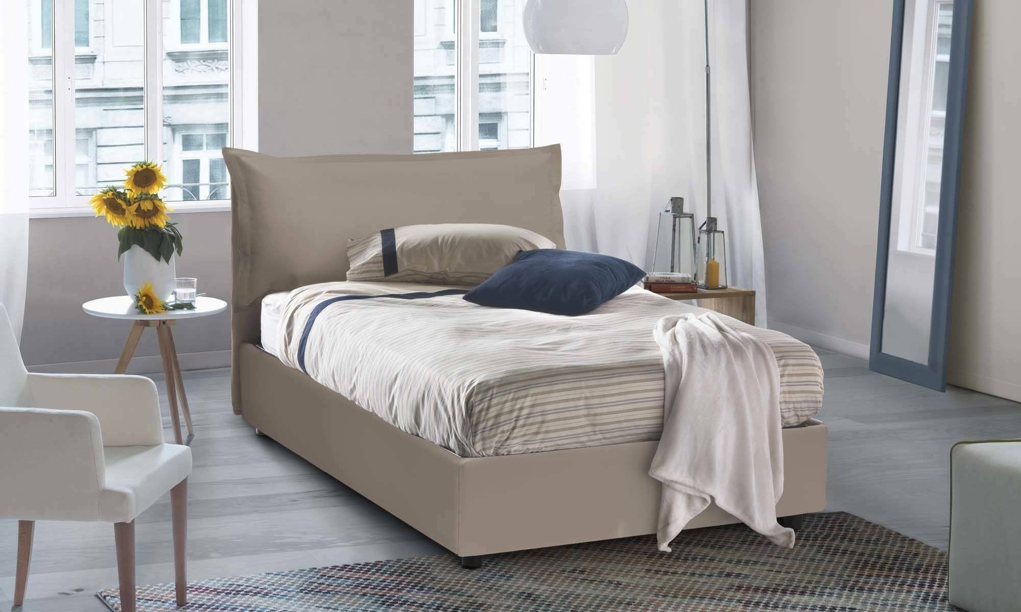 Letto piazza e mezza Andora, Letto contenitore con rivestimento in ecopelle, Made in Italy, Apertura frontale, adatto per materasso cm 120x200, Tortora