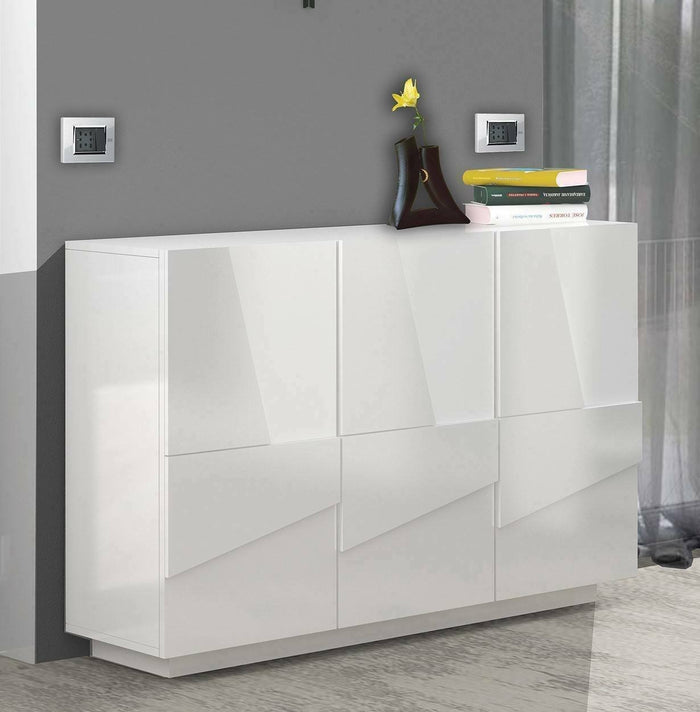 Mobile da ingresso a 3 ante e ripiani Axl, Made in Italy, Entratina moderna, Credenza per atrio, cm 121x38h86, Bianco lucido