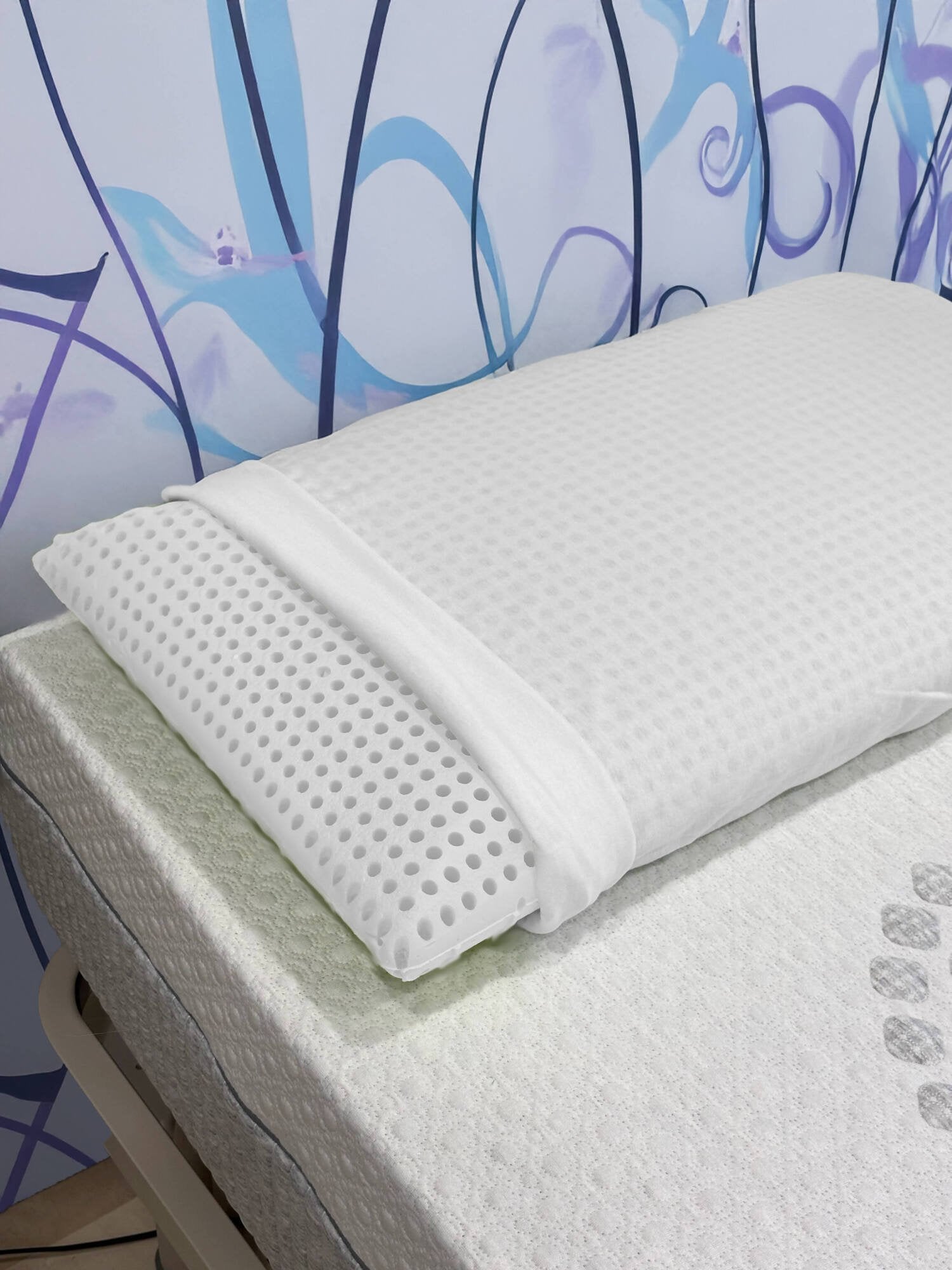 Talamo Italia Set di 4 Cuscini per Menta, 100% Made in Italy, Guanciale ergonomico a "saponetta" in Memory Foam forato, Anallergico e Traspirante, 70x39xh10 cm