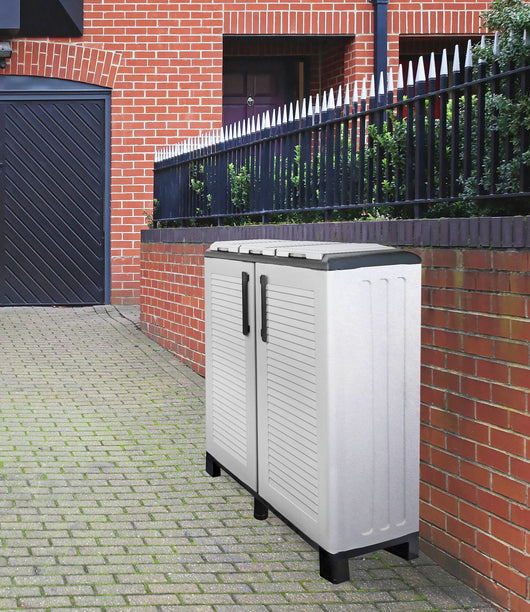 Armadio portarifiuti da esterno o Tremolite, Mobile porta 3 sacchi a 2 ante, 100% Made in Italy, cm 68x37h90, colore Grigio chiaro