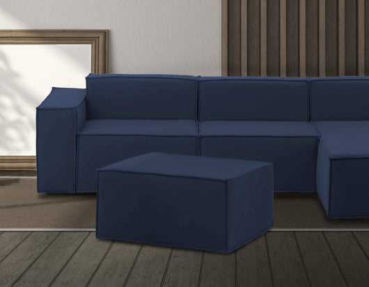 Pouf Avolasca, Pouf da salotto, 100% Made in Italy, Poltroncina relax in tessuto imbottito, Cm 80x70h43, Blu