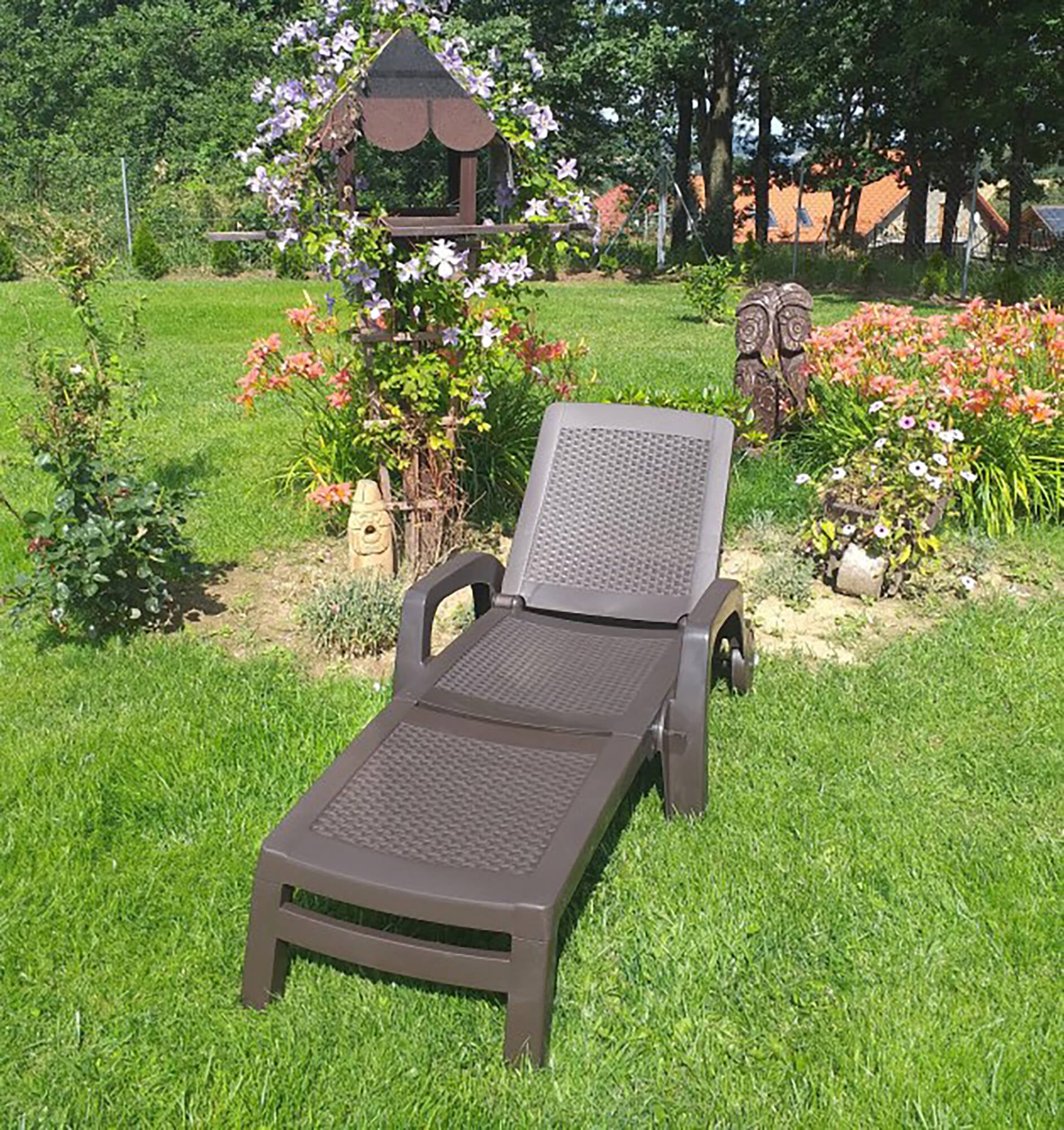 Lettino prendisole Abbie, Sdraio da giardino regolabile con braccioli, Lettino da esterno, 100% Made in Italy, Cm 190x46h70, Marrone