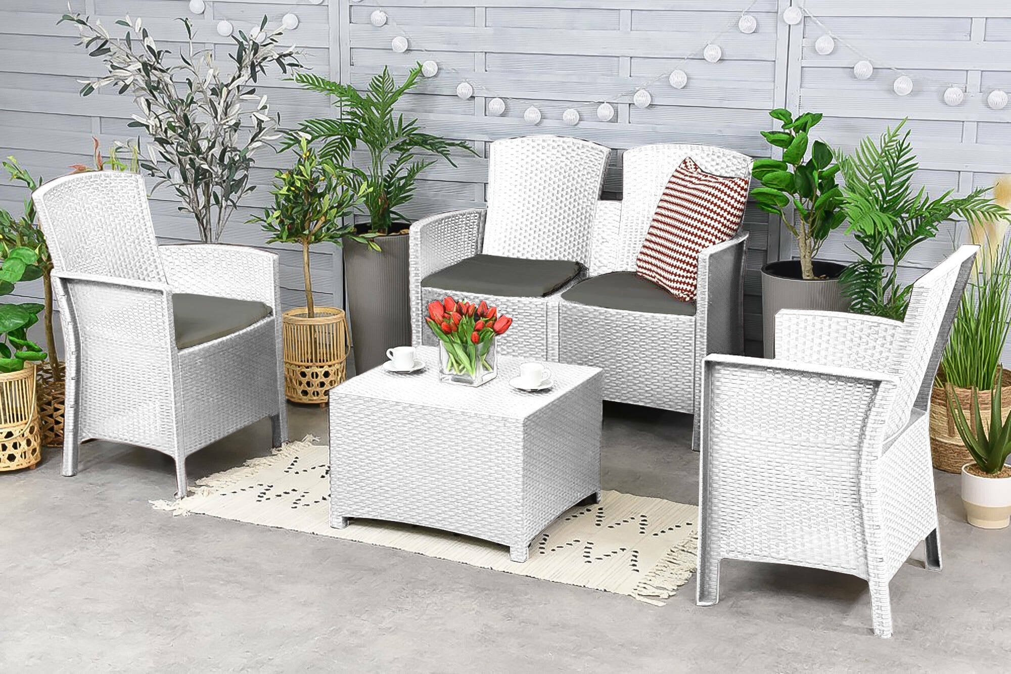 Salottino da esterno Asiak, Set da giardino con cuscini, Salottino  effetto rattan, 100% Made in Italy colore Bianco