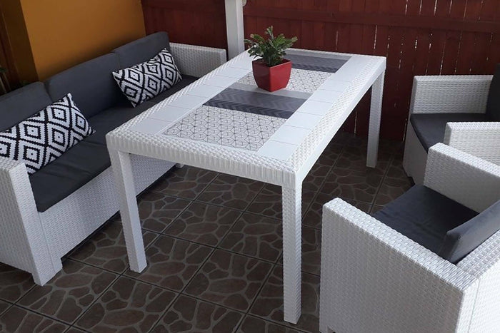Tavolo da esterno Adila, Tavolo rettangolare da giardino, Tavolo da giardino multiuso effetto rattan, 100% Made in Italy, Cm 150x90h74, Bianco