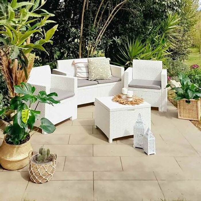 Salottino da esterno Gazania, Set da giardino con cuscini, Salottino  effetto rattan, 100% Made in Italy colore Bianco