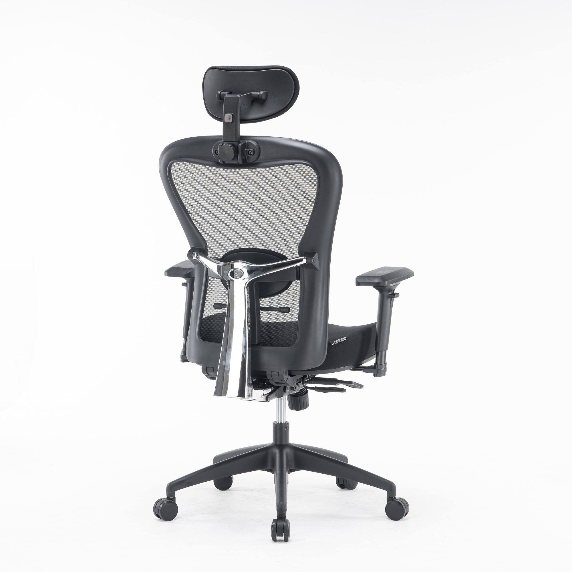 Sedia da ufficio Barbona, Poltrona direzionale a rete con braccioli, Seduta ergonomica da ufficio, 66x68h120/132 cm, Nero