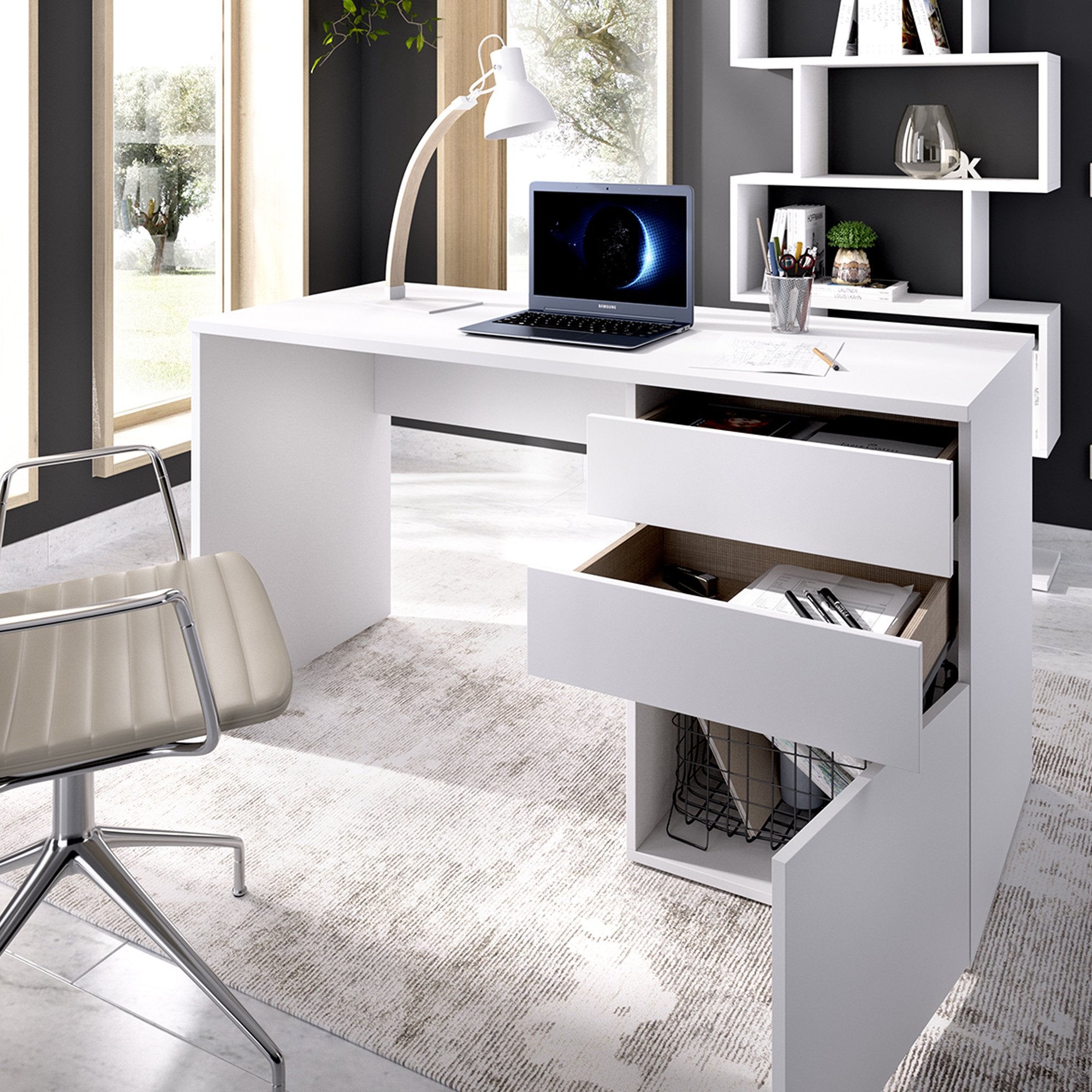 Scrivania Ardina, Scrittoio multiuso da ufficio o cameretta, Tavolo da studio lineare con 2 cassetti e 1 anta, 139x60h75 cm, Bianco