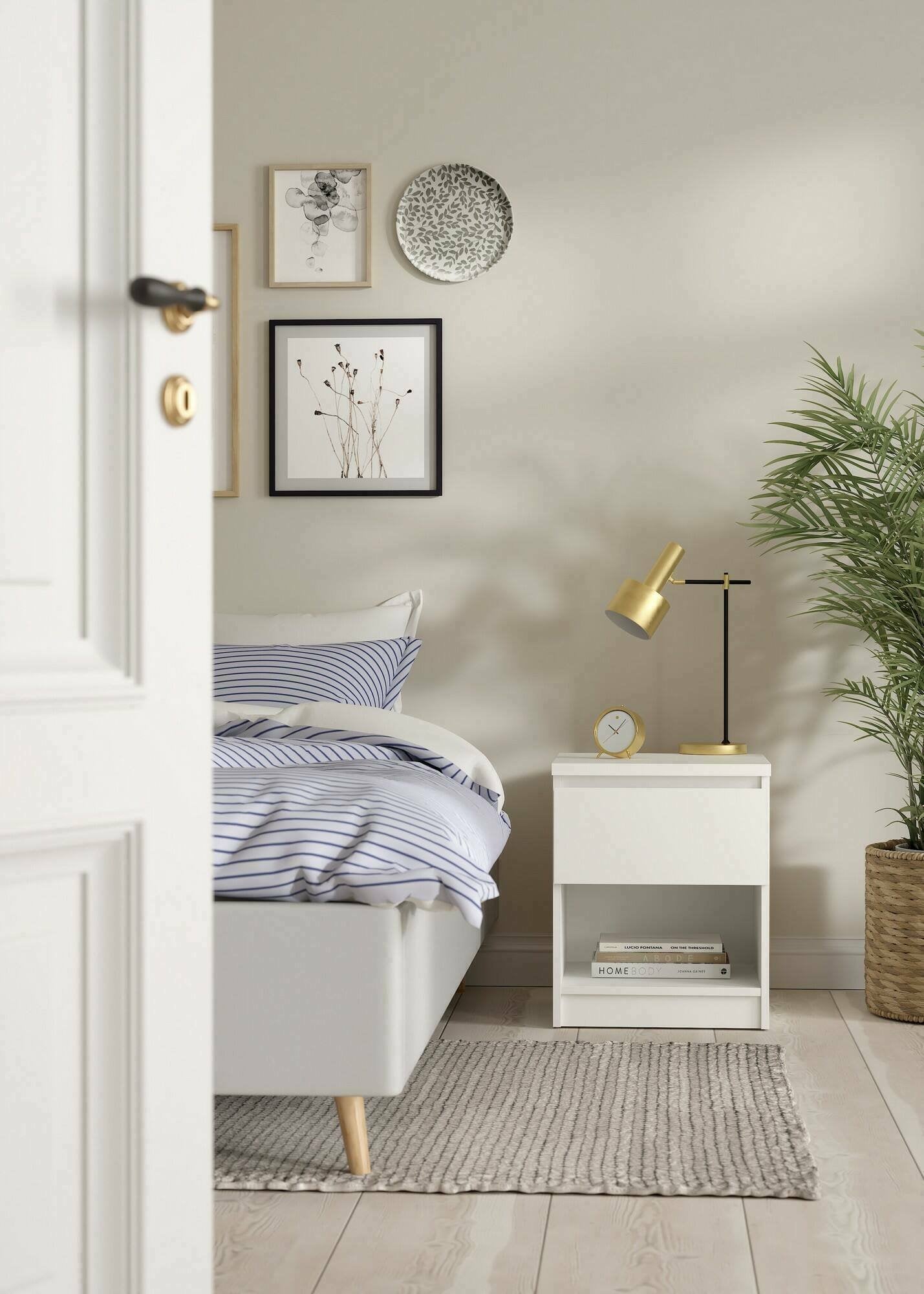 Comodino Scolastica, Comò basso, Tavolino da notte, Mensola da letto, 40x40 h50 cm, Bianco