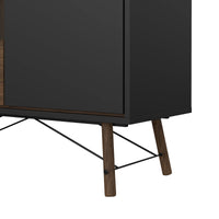 Vetrina Mora, Credenza espositiva, Vetrinetta multiuso, Madia da soggiorno, 102x40 h162 cm, Nero e Noce