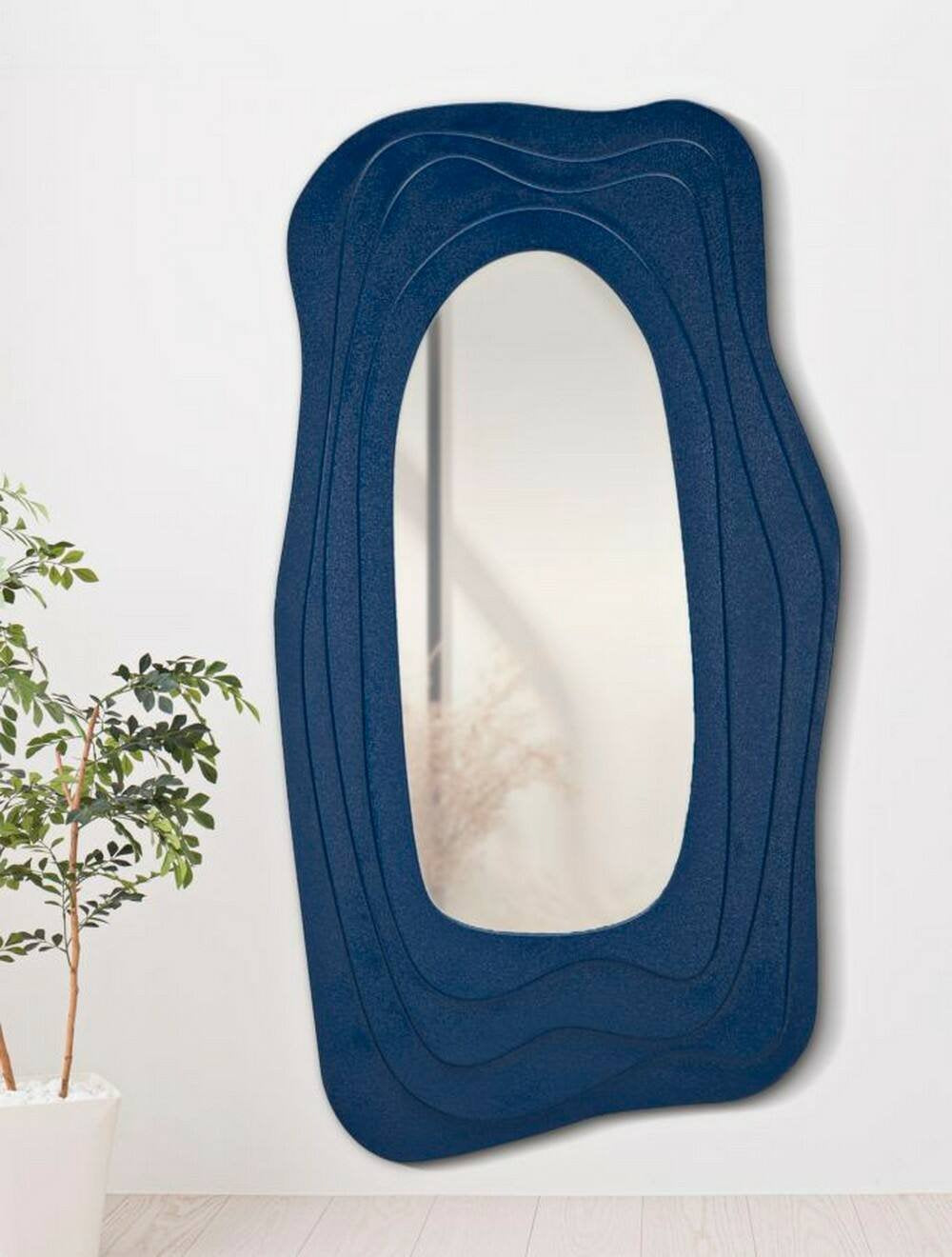Specchio Pregola, Specchiera, Articolo d'arredo a muro, Decorazione con specchio, 90x4 h165 cm, Blu