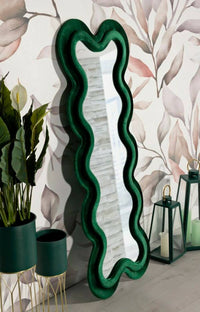 Specchio Lari, Specchiera, Articolo d'arredo a muro, Decorazione con specchio, 58x4 h160 cm, Verde