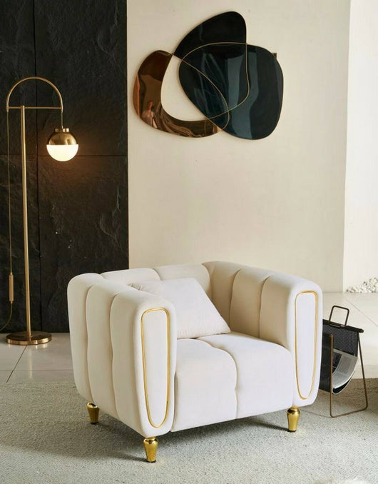 Poltrona Madama, Seduta imbottita, Divano singolo da salotto, Sedia con braccioli, 81x97 h71 cm, Crema e Oro