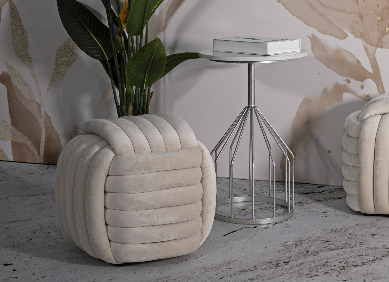 Pouf Bozzente, Poltrona multiuso, Scendiletto, Pouf poggiapiedi, 45x45 h45 cm, Crema
