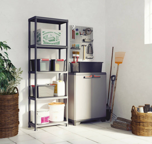 Armadio da esterno Cochrane, Mobile outdoor, Mobiletto giardino multiuso, Contenitore per balcone o garage, Made in Italy, 68x39 h90 cm, Grigio