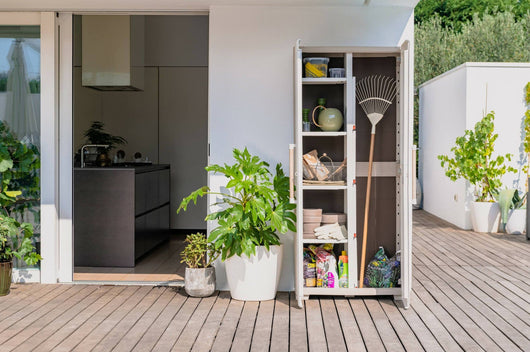 Armadio da esterno Melville, Mobile outdoor, Mobiletto giardino multiuso, Contenitore per balcone o garage, Made in Italy, 80x45 h180 cm, Sabbia