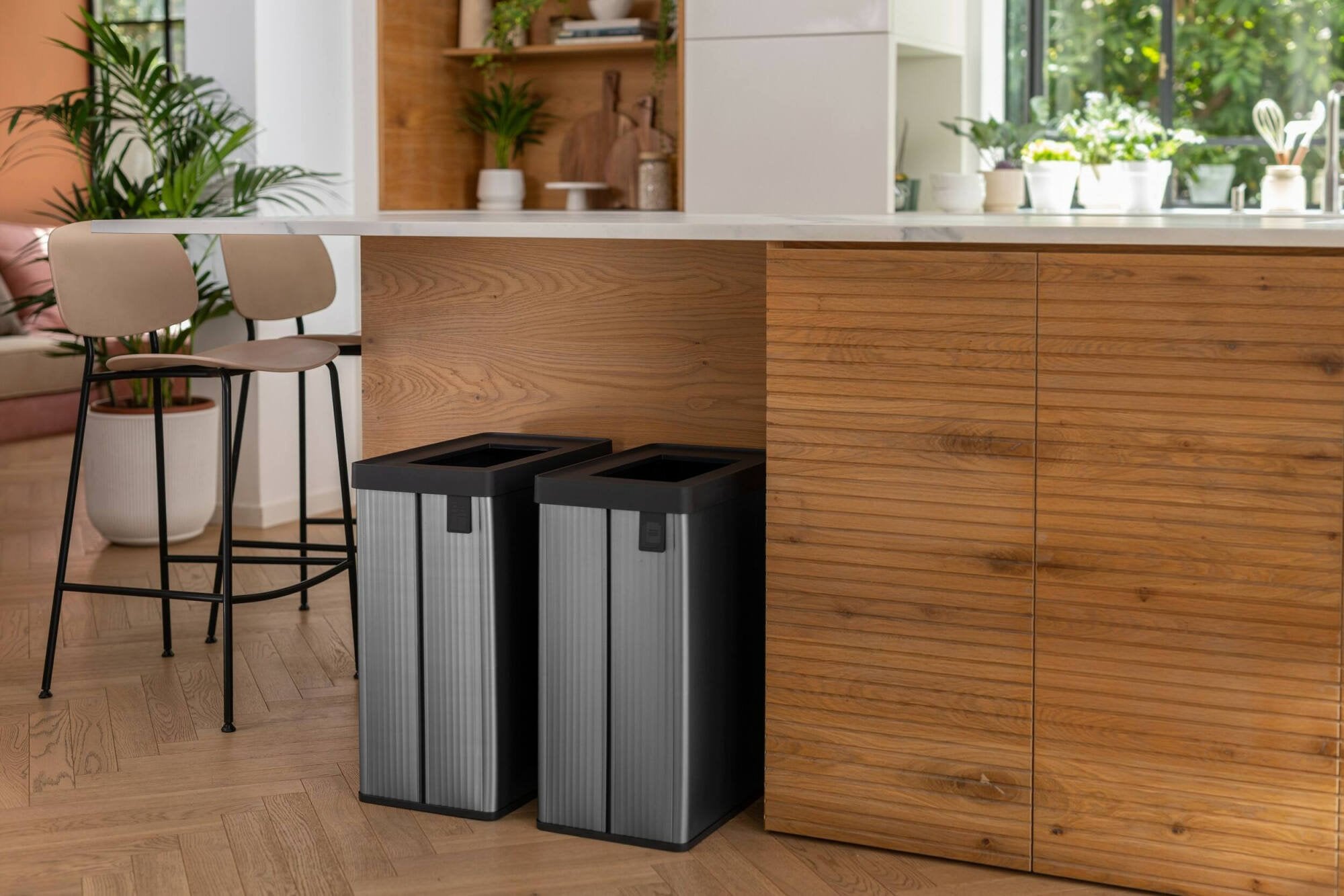 Pattumiera Longueuil, Cestino portarifiuti, Bidone per raccolta differenziata, Mobile per spazzatura, 44x27 h69 cm, Grigio scuro