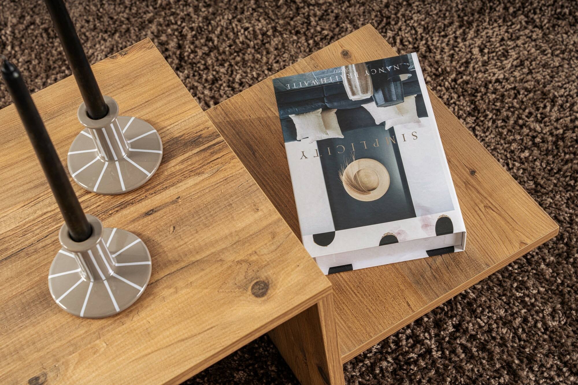 Tavolino da salotto Varian, Tavolo basso da caffè, Portariviste per divano, Ripiano da soggiorno, 80x40 h40 cm, Pino