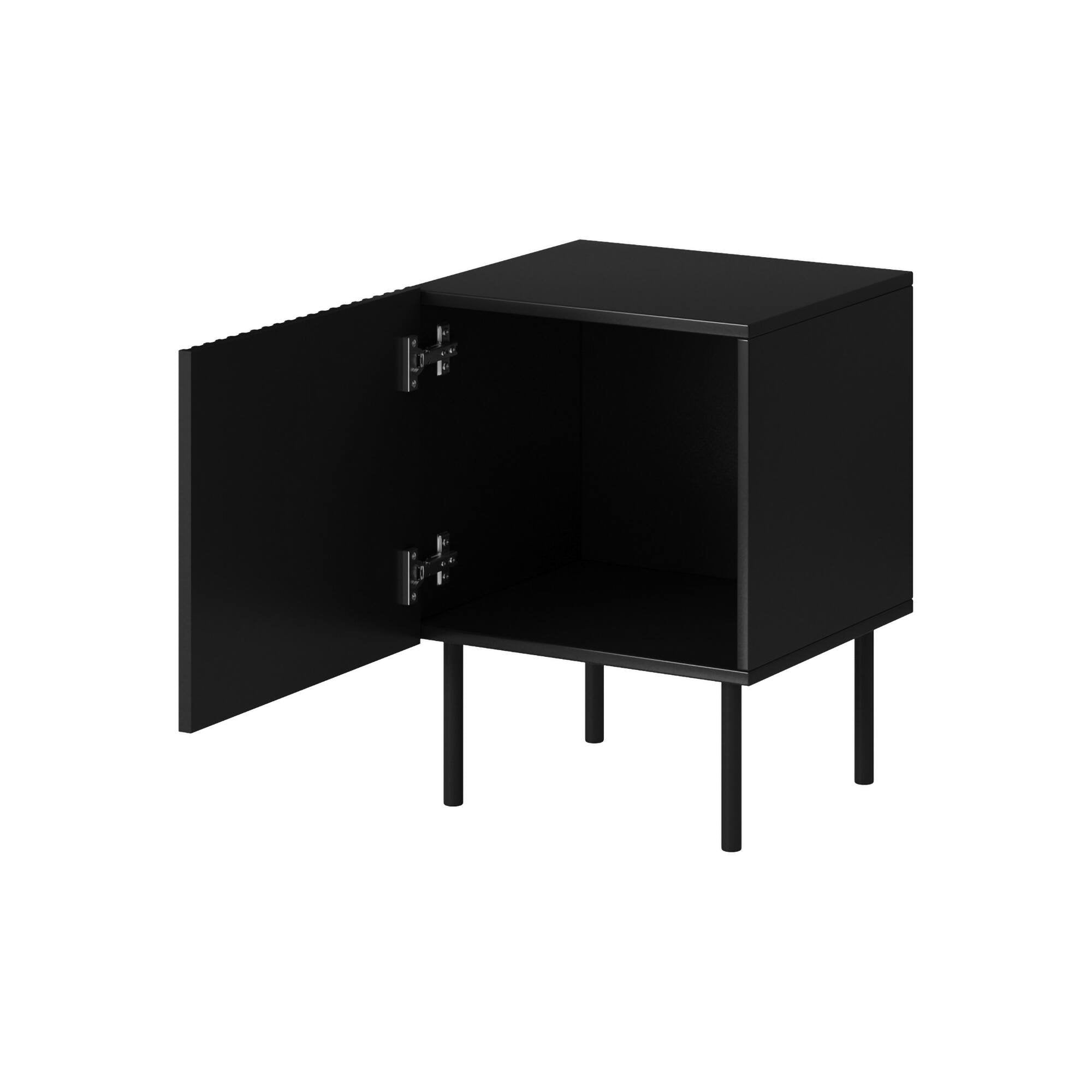 Set di 2 comodini Livraga, Comò basso con anta battente e vano interno, Finitura effetto cannettato, 45x40 h51 cm, Nero