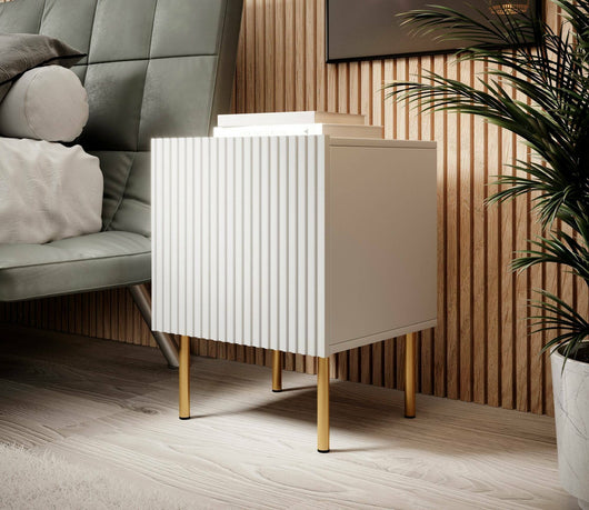 Set di 2 comodini Farini, Comò basso con anta battente e vano interno, Finitura effetto cannettato, 45x40 h51 cm, Bianco