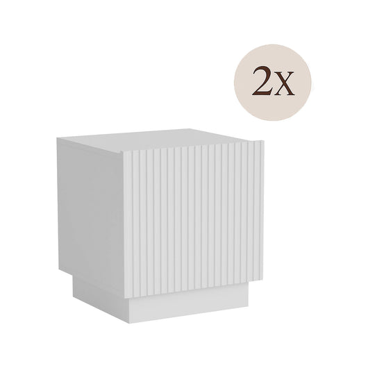 Set di 2 comodini Revo, Comò basso con anta battente e vano interno, Finitura effetto cannettato, 47x40 h45 cm, Bianco