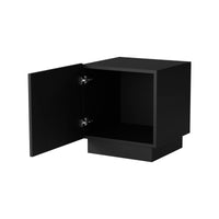 Set di 2 comodini Revo, Comò basso con anta battente e vano interno, Finitura effetto cannettato, 47x40 h45 cm, Nero