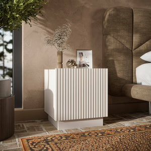 Comodino Revo, Com basso con anta battente e vano interno, Finitura effetto cannettato, 47x40 h45 cm, Beige