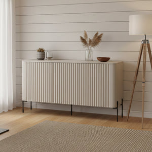 Credenza Susegana, Madia da salotto con tre ante battenti, Rialzata da terra, 150x40 h80 cm, Beige