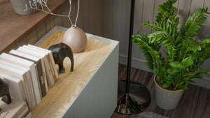 Credenza Verrone, Madia da salotto con tre ante battenti e vani interni, Rialzata da terra, 150x40 h70 cm, Verde e Rovere