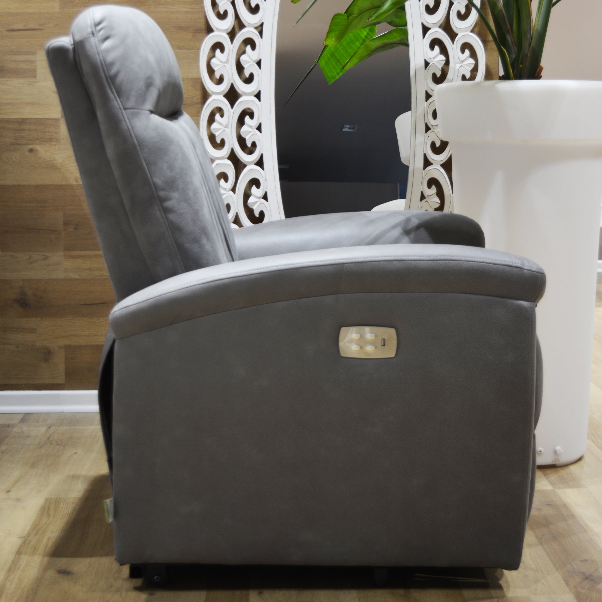 Poltrona Relax Nicole 2Motori Mozart Fango C/Usb