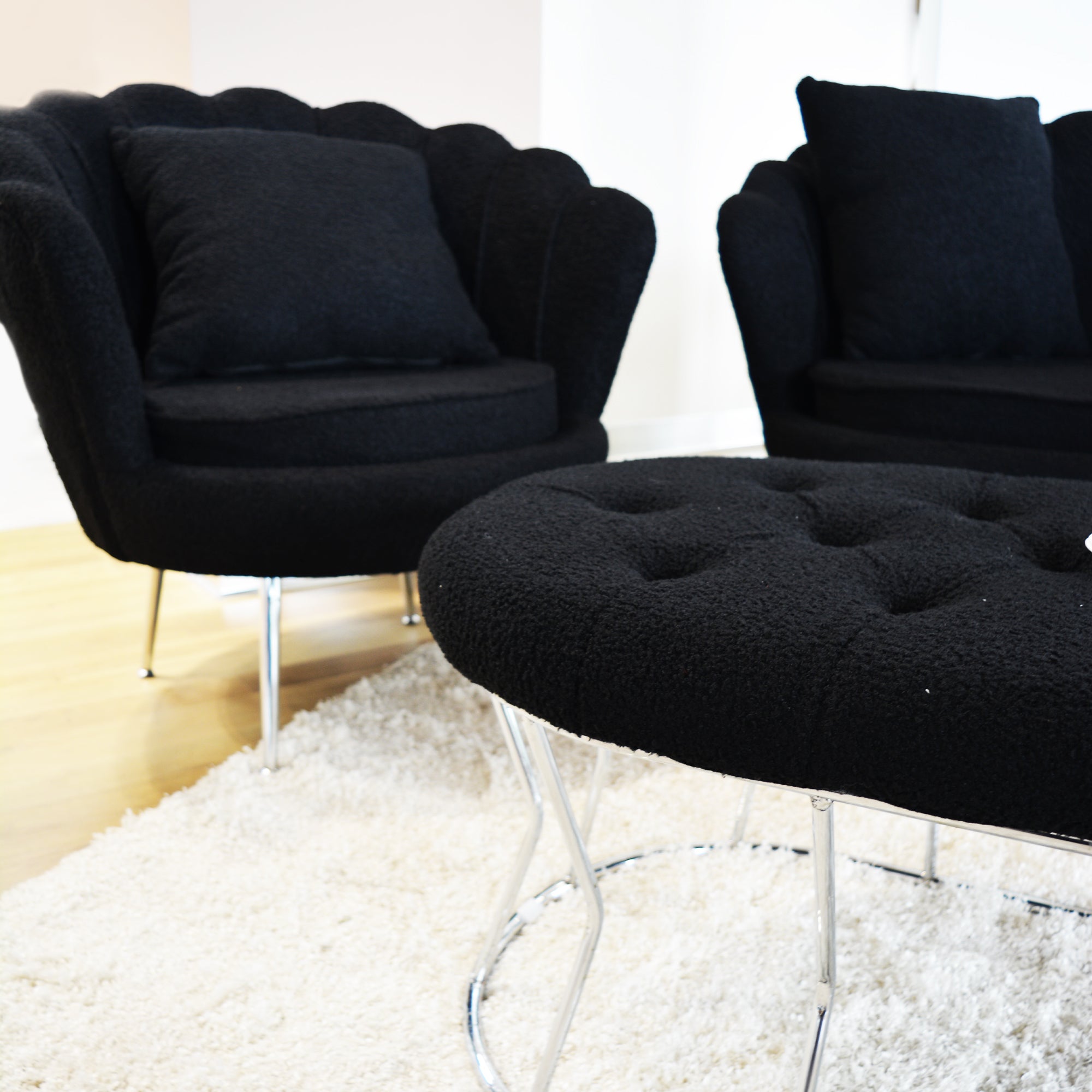 Set Flavia Div 2P+2Poltr+Panca Boucle' Nero/Cromo