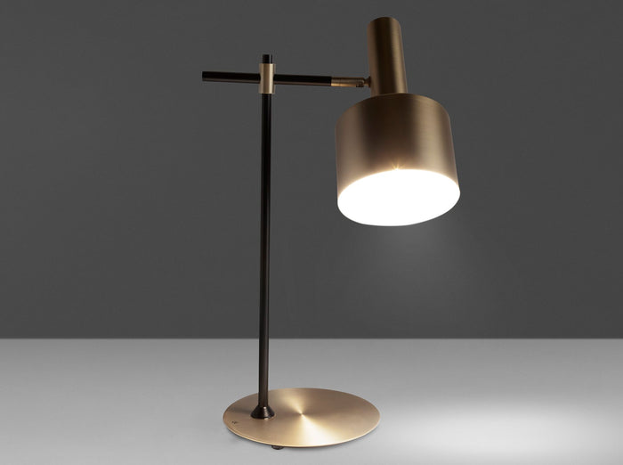 Lampada da tavolo alluminio oro e acciaio nero