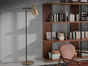 Lampada da terra in alluminio dorato e acciaio nero