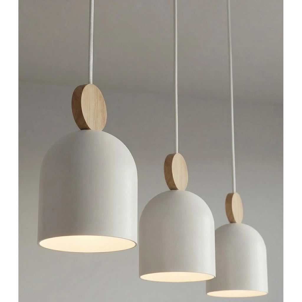Lampada a sospensione MESI in acciaio bianco e legno naturale